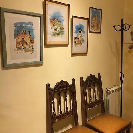 Casa De En Centro - 6 Plazas * León