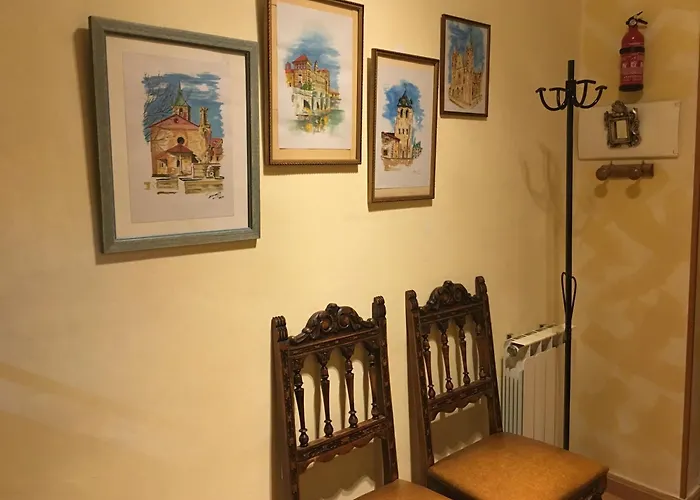 Casa De En Centro - 6 Plazas * León